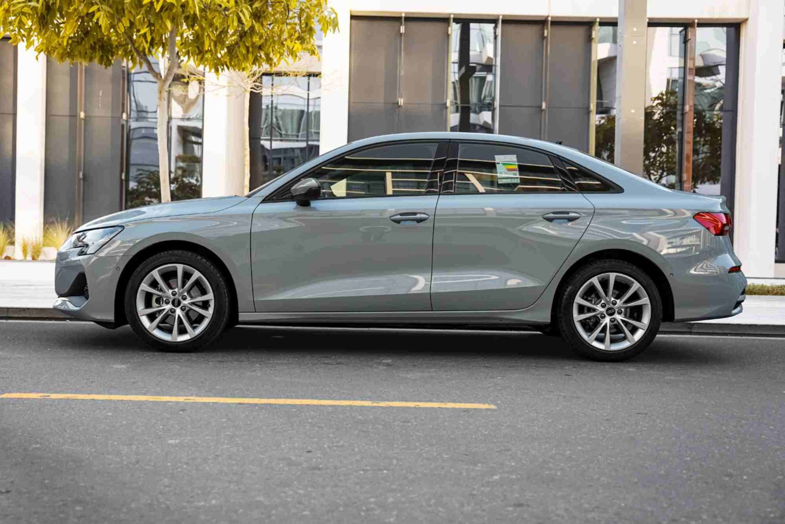 Rent Audi RS3 Dubai: 2025 Performance, Premium Style, and Airport Convenience (DXB & DWC)