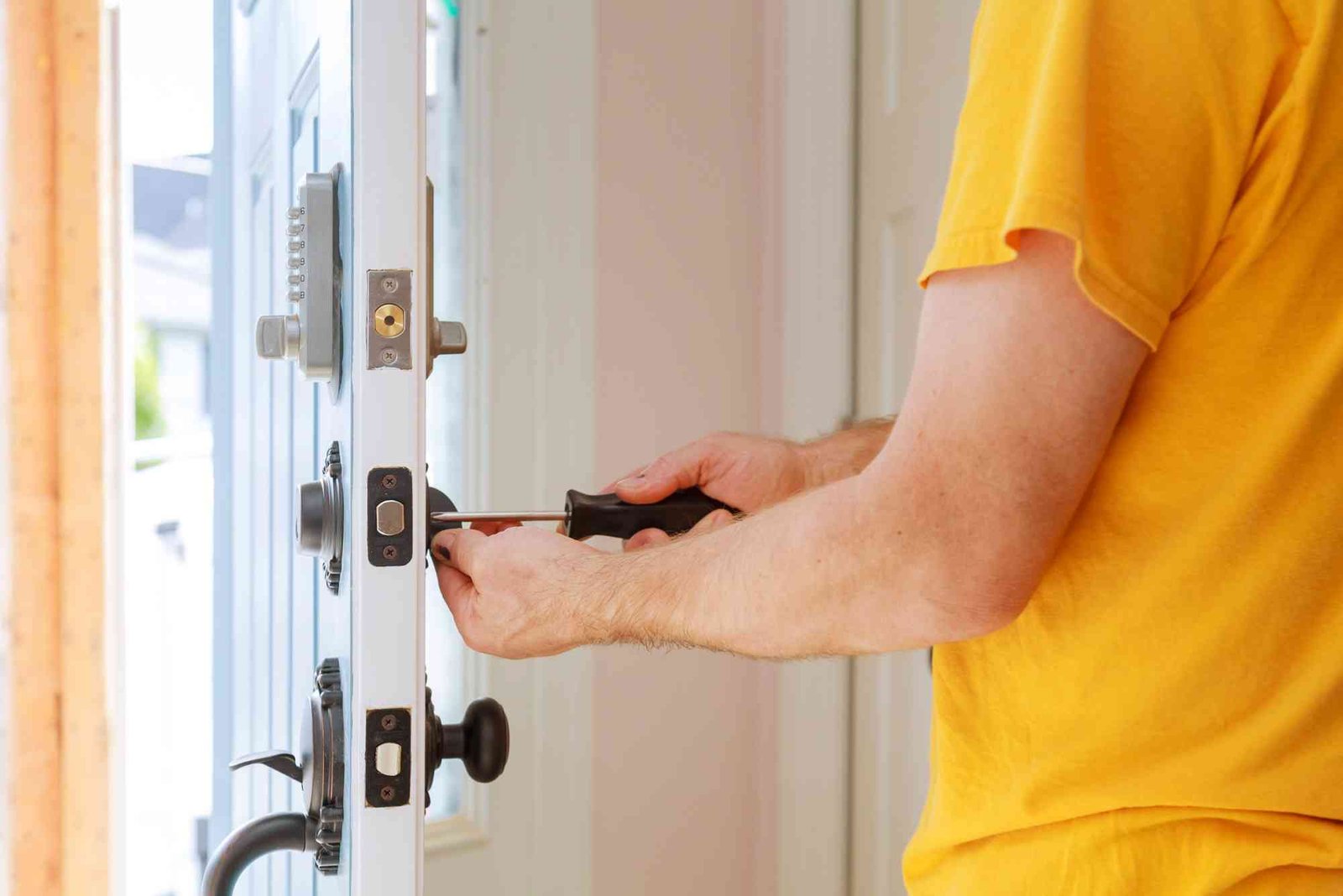Emergency Locksmith Dubai: What to Do If You're Locked Out